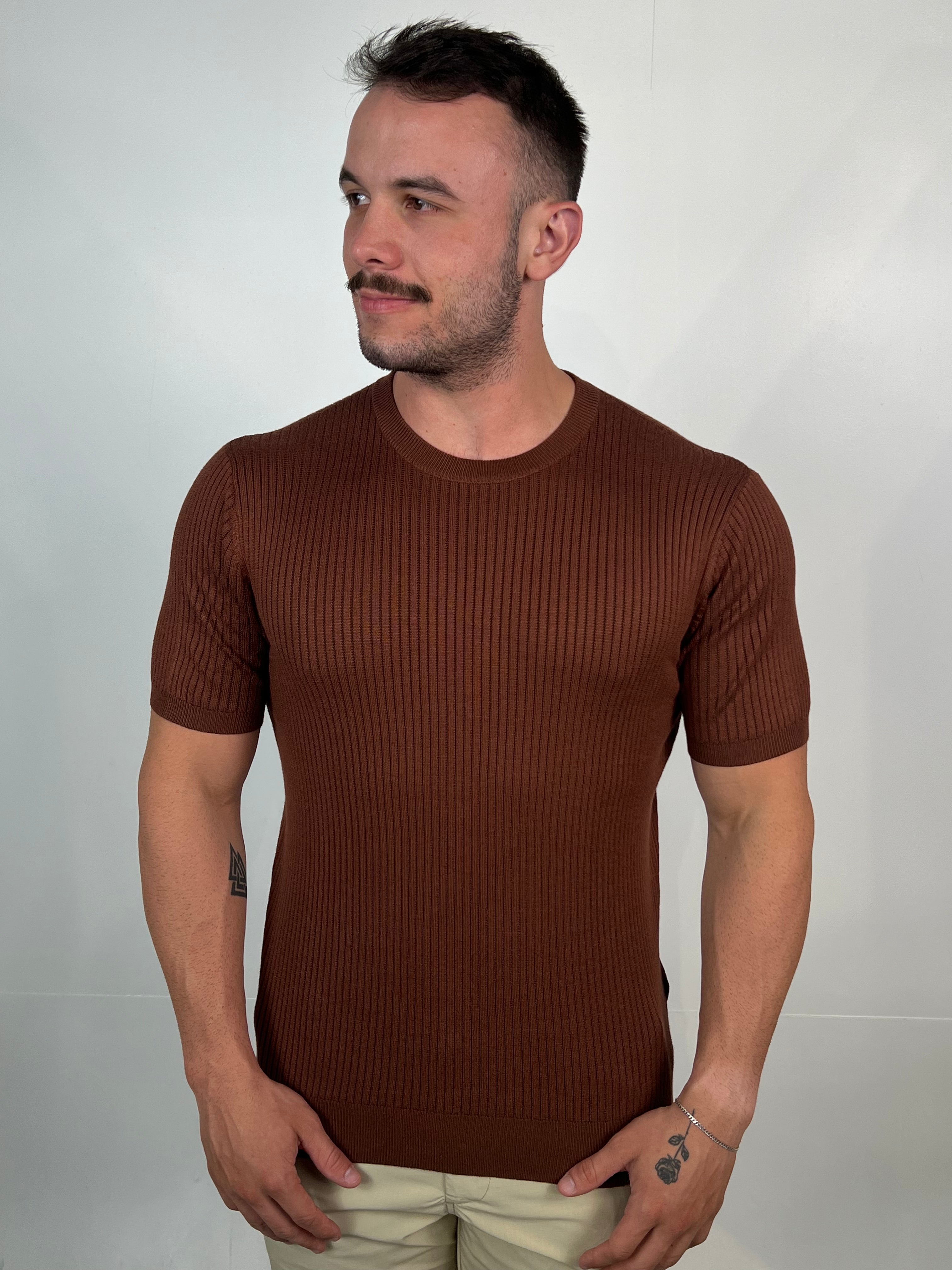 Camiseta Tricot Canelada Zeus - Marrom