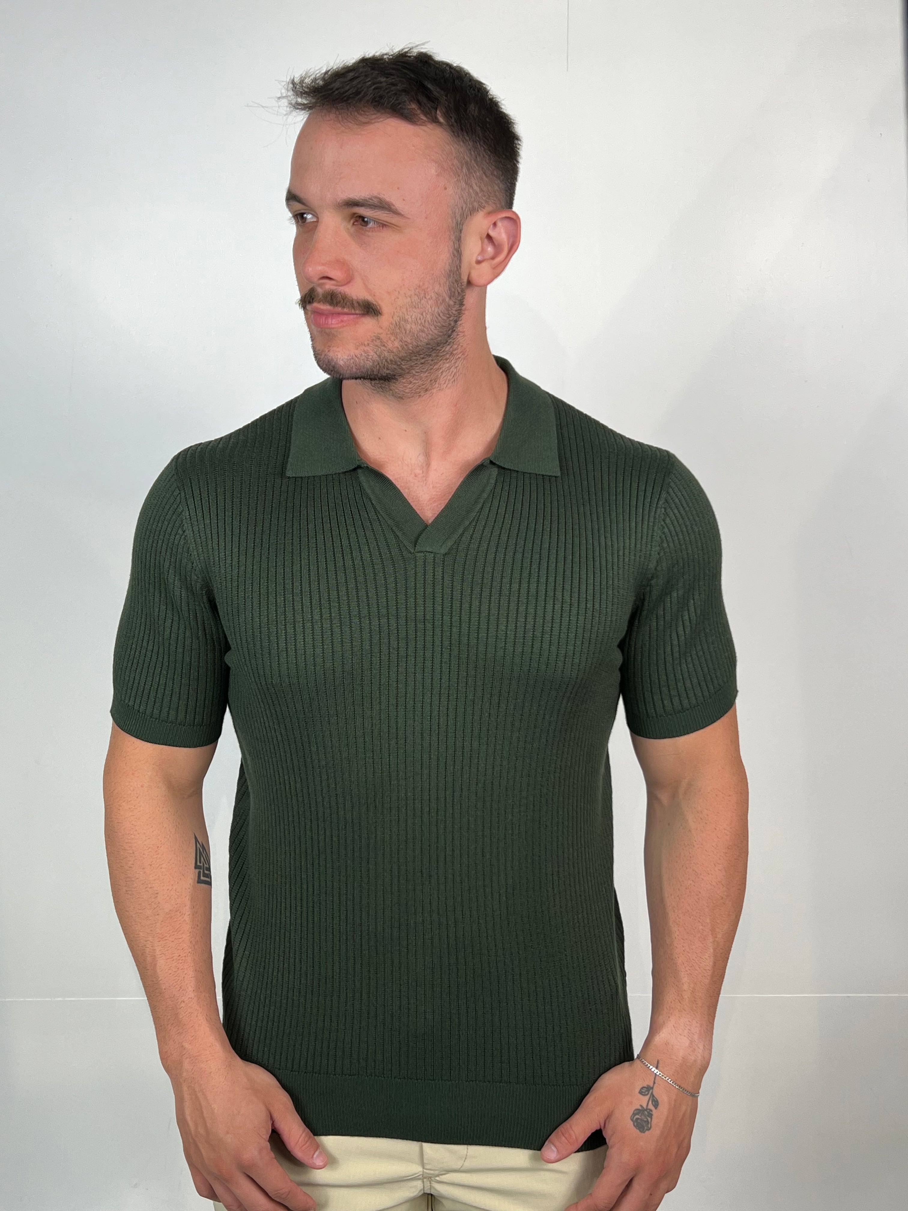 Polo V Tricot Canelada Zeus - Verde Militar