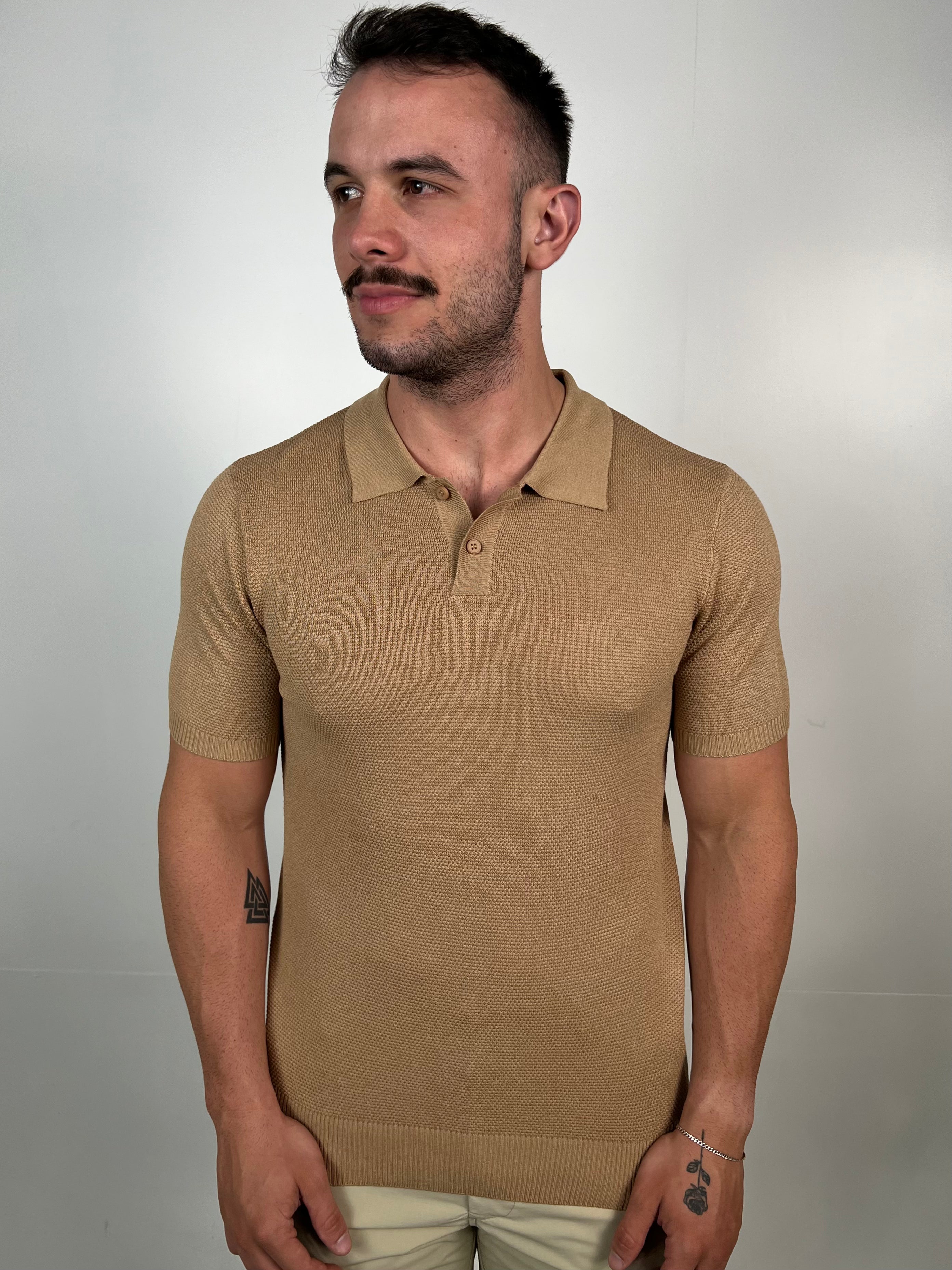 Polo Tricot Textura Botão Zeus  - Caqui