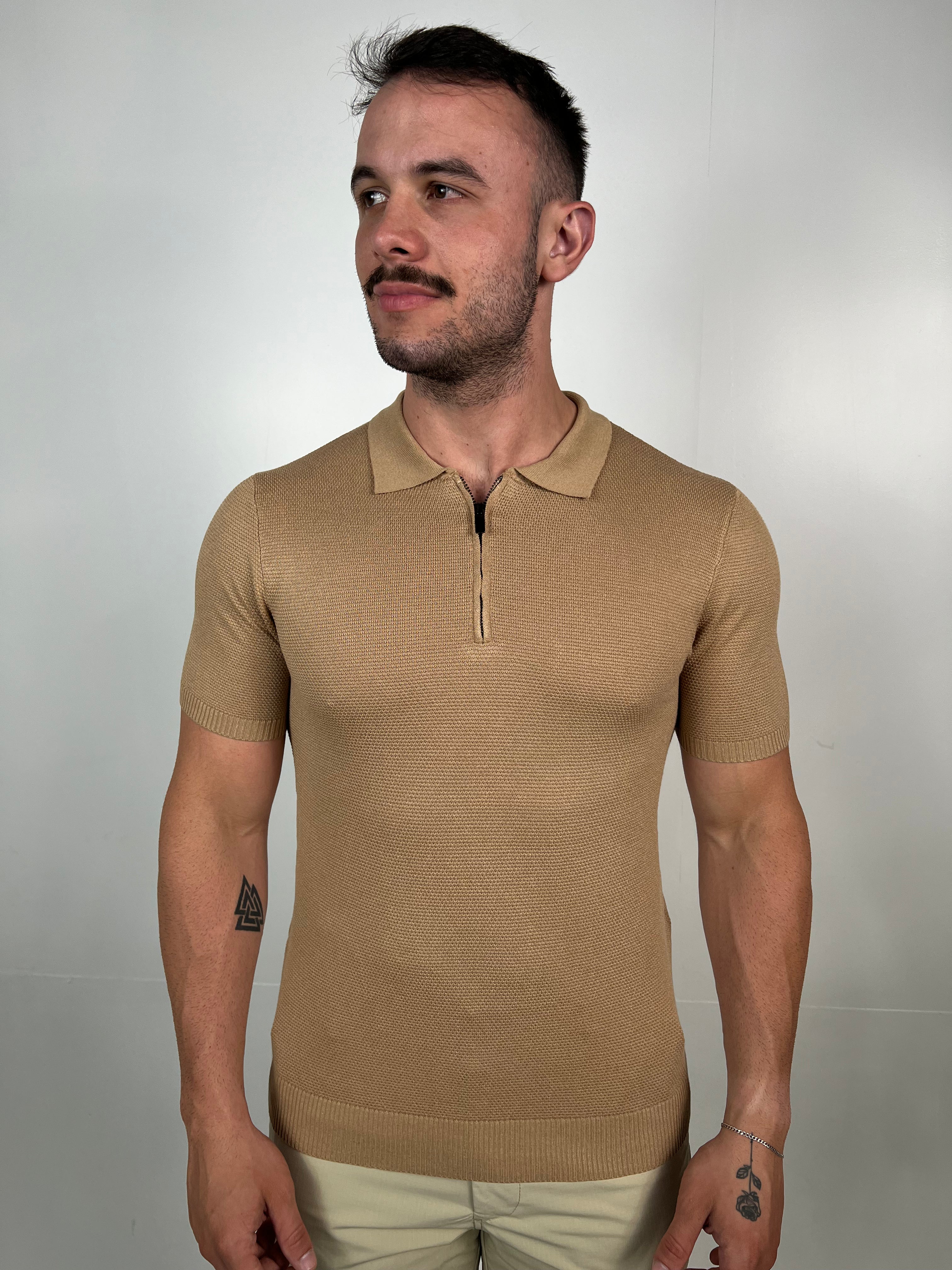 Polo Tricot Zíper Zeus  - Caqui