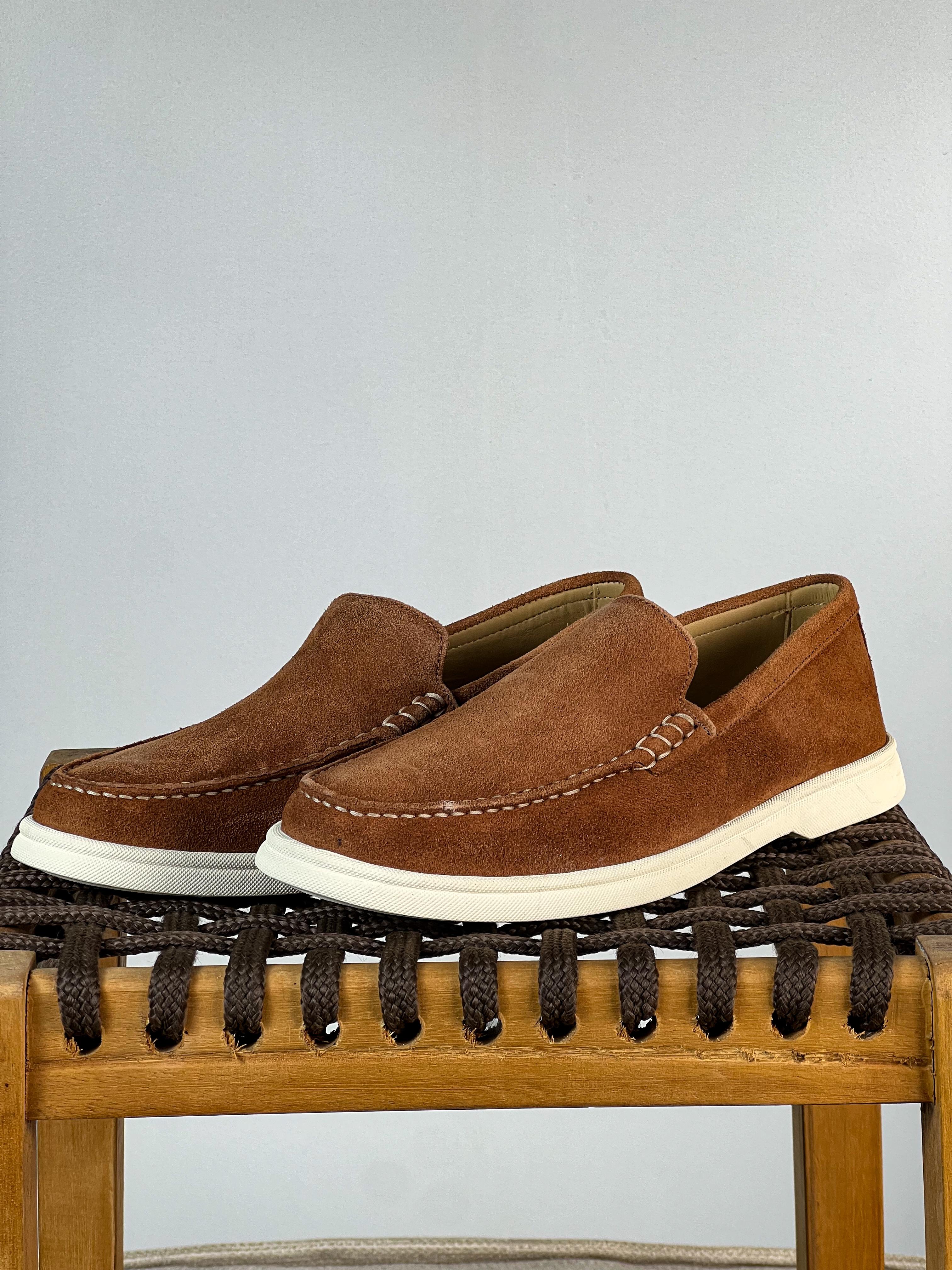 Loafer Italy Camurça - Caramelo